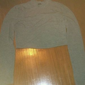 Cropped long sleeve shirt